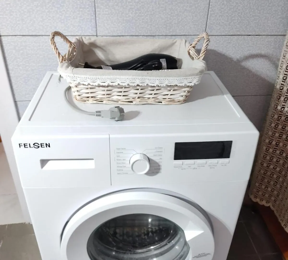 Spacious-Central Apartment Himarë